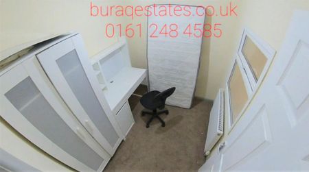 4 bedroom semi-detached house to rent - Photo 2