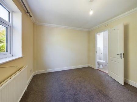 4 bedroom detached house to rent - Photo 5