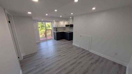 For Lease - 3 Wimbledon Court Unit# Basement, Whitby, Ontario - Photo 3