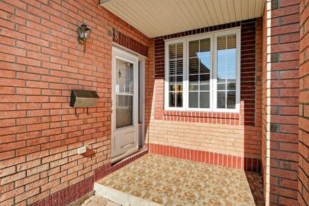 For Lease - 9 CARWOOD Circle, Overbrook - Castleheights and Area, Ontario - Photo 4