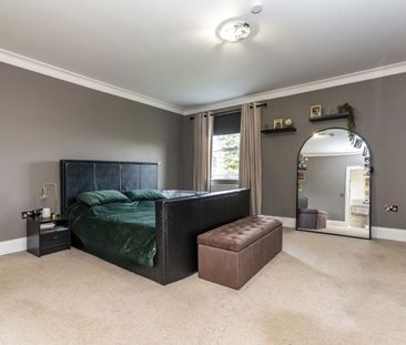 2 Bedroom - Photo 2