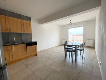 Location Appartement 2 pièces Meublé 43m² MAUGUIO 34130 - Photo 2