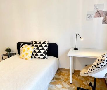 Via Caduti di Cefalonia, Florence, Tuscany 50127 - Photo 5