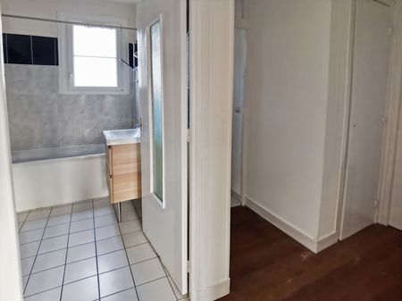 Location Appartement 1 pièce 40m² - Photo 4