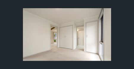 Coastal Comfort in Quiet Mount Martha Court - Photo 2