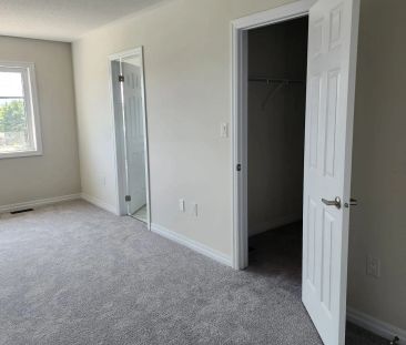 Detached Home For Lease | E9056430 - Photo 2