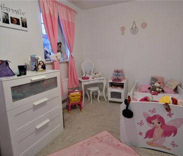 2 bedroom end of terrace house to rent - Photo 2