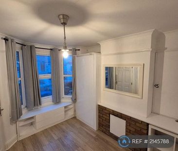 3 bedroom terraced house to rent - Photo 6