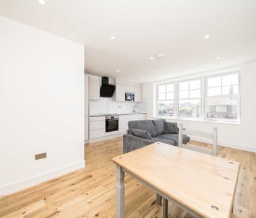 Kingsley Road, Haydon's Road, SW19, London - Photo 1