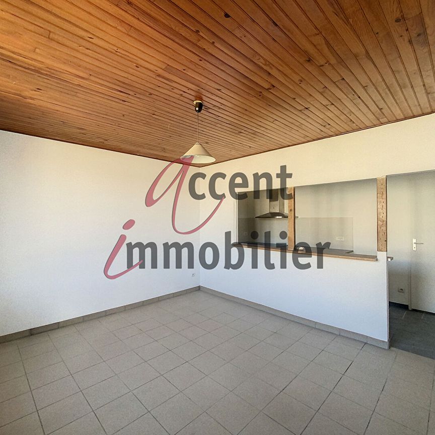 Appartement Orgon 1 pièce(s) 30 m2, - Photo 1