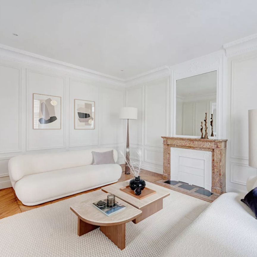 Luxueux Appartement Haussmannien 2 chambres - refait à neuf - 105 m2 - Photo 1