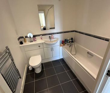 2 bedroom flat to rent - Photo 6