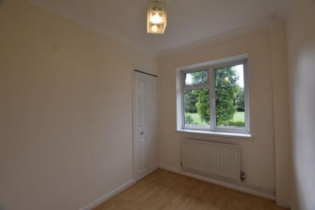 2 bedroom maisonette to rent - Photo 5