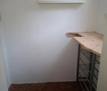 NEU - Ruhige 3-Zimmer-Wohnung mit Küchenblock und kleinem Balkon in... - Photo 3