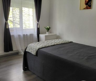 Apartament 2 dec,Maz 2,et 2,mobilat si utilat-400 euro /l - Fotografie 5
