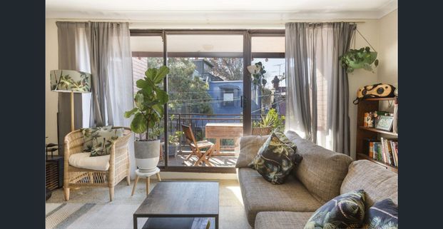 Modern Urban Living in the Heart of Surry Hills - Photo 1