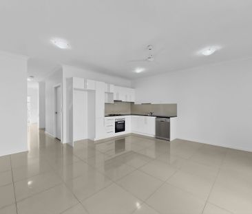 For Lease: Beautifully Presented Duplex in a Sought-After Waterford... - Photo 5