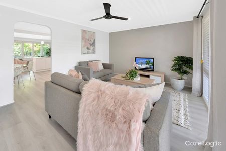 Quality long term tenant sought for small comfortable family home in excellent street - Photo 2