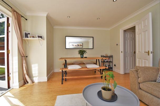 Terraced House to rent - Cressingham Road, London, SE13 - Photo 1
