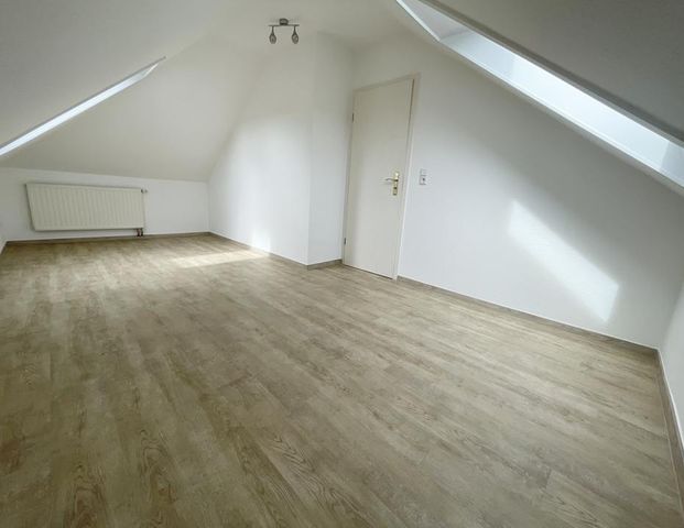 *** Gemütliches 2-Raum-DG-Kuschelnest mit Einbauküche in Weißenborn bei Freiberg *** - Photo 1