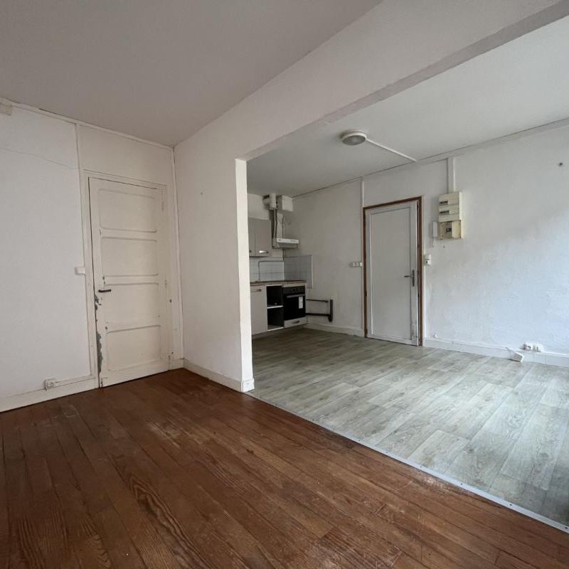 Location Appartement 2 pièces 48m² AIRE SUR L ADOUR 40800 - Photo 1