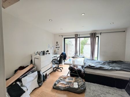 Sussex Way, N19 4HY, Archway - Photo 4