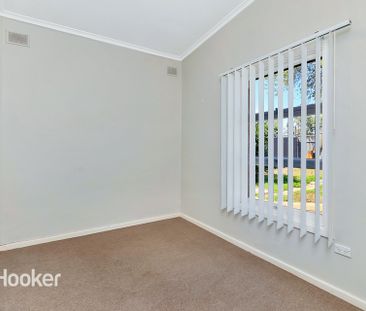 3 Bedroom Family Home! - Photo 3