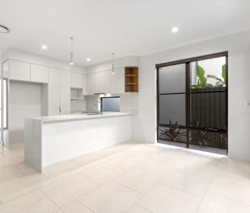 Modern 3 Bedroom Home in Central Coolum! - Photo 1