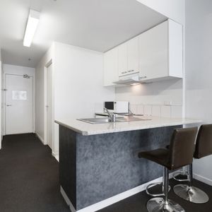 902/408 Lonsdale Street, Melbourne VIC 3000 - Apartment For Rent | Domain - Photo 2