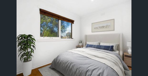 A piece of Portofino in the heart of Elwood! - Photo 1