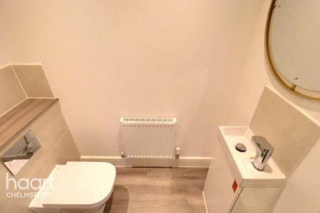 1 bedroom semi-detached house to rent - Photo 4