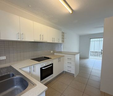 Ground Floor Unit on Chevron Island - Photo 6