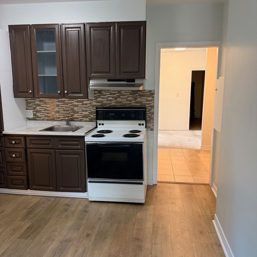 For Lease - 1529 Queen Street Unit# 1, Caledon, Ontario - Photo 1