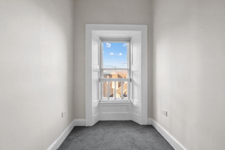 4 bedroom flat to rent - Photo 5