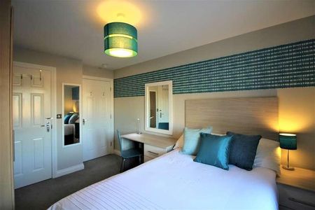 Pascal Crescent, Shinfield, RG2 - Photo 4