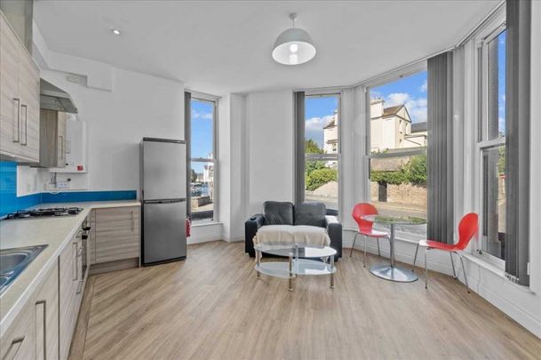 The Park House, 1 Ford Park Road, Plymouth - Photo 1