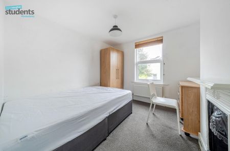 4 bedroom terraced house to rent - Photo 5