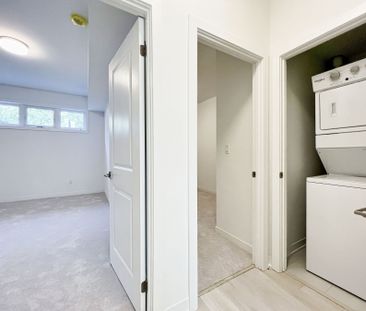 For Lease - 4045 Hickory Drive Unit# 1, Mississauga, Ontario - Photo 1