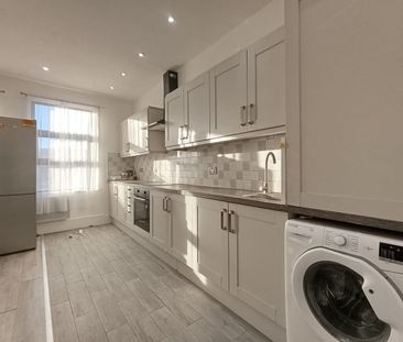 2 Bed Flat, Plashet Grove, E6 - Photo 4