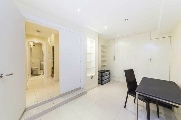 Eliot Mews, St John's Wood, NW8 - Photo 1