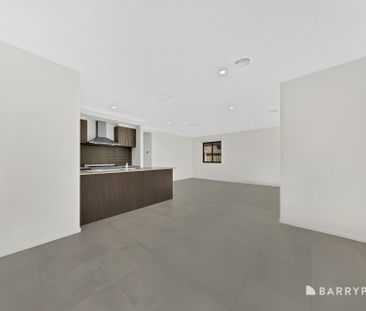 Neat & Complete! - Photo 5