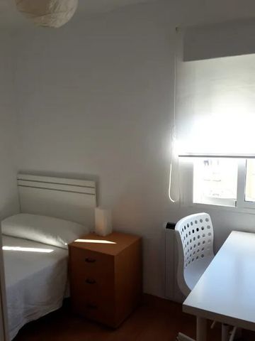 Calle San Sebastián, Getafe, Community of Madrid 28902 - Photo 2