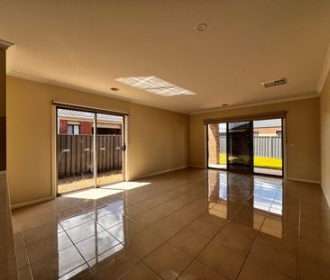 10 Durville Street, Wyndham Vale, Vic 3024 - Photo 5