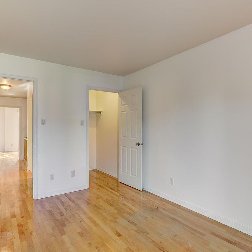 52 Brookfield Avenue - Photo 1