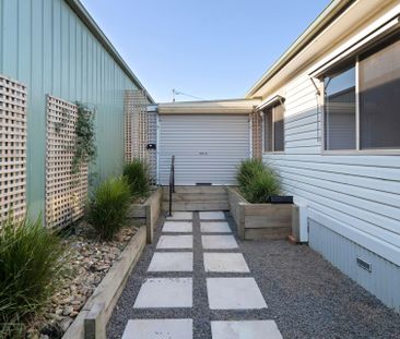 CHARMING HOME IN PRIME CRESWICK LOCATION - Photo 2
