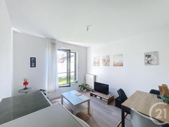Location Appartement 2 pièces 38m² LA NEUVILLETTE 51100 - Photo 1