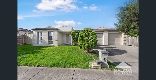 Family Living - Photo 1