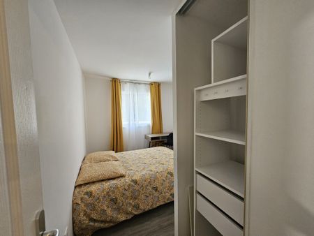 Location Appartement 4 pièces 68m² MOUFIA 97490 - Photo 3