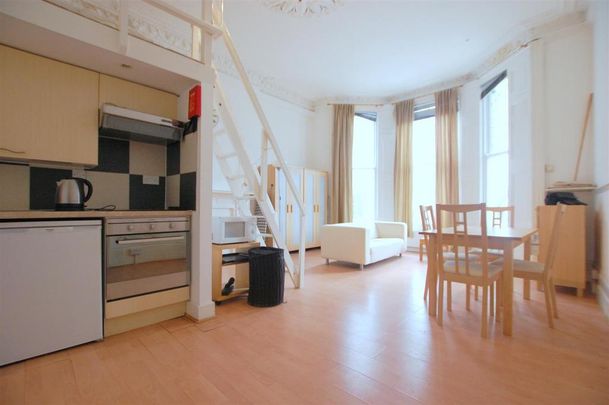 Studio to rent - Photo 1