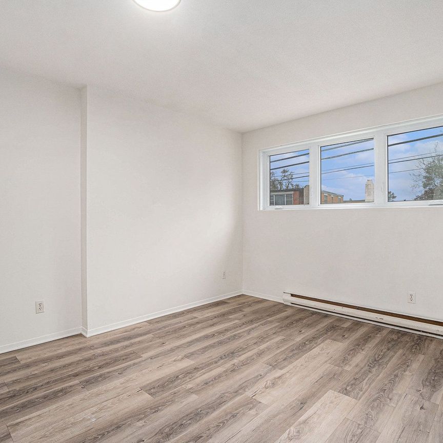 For Lease - 185 Mcarthur Avenue Unit# A, Vanier and Kingsview Park, Ontario - Photo 1